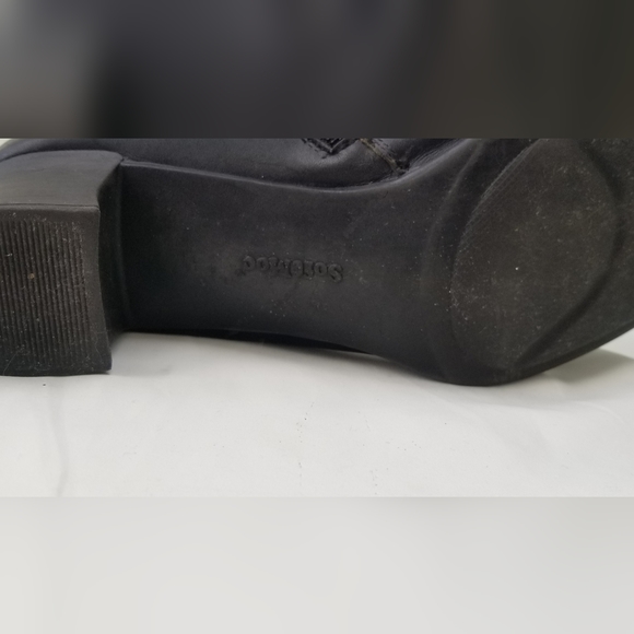 Women's short black leather ankle boots - Picture 3 of 4